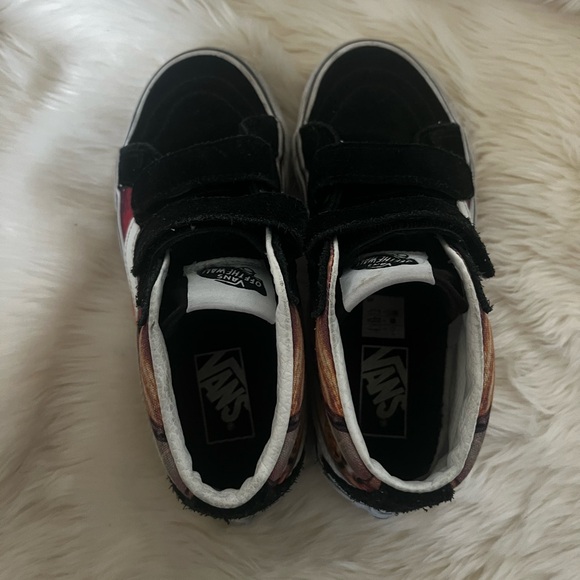 VANS - Picture 3 of 8